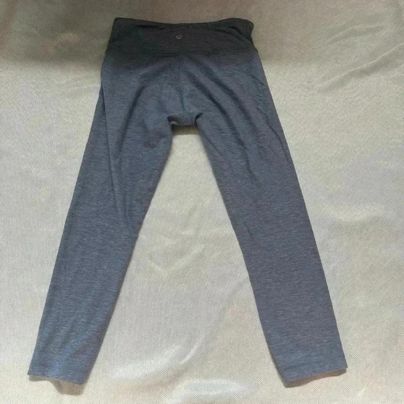 lululemon athletica Pants - Lululemon Heathered Blue Cropped Leggings
